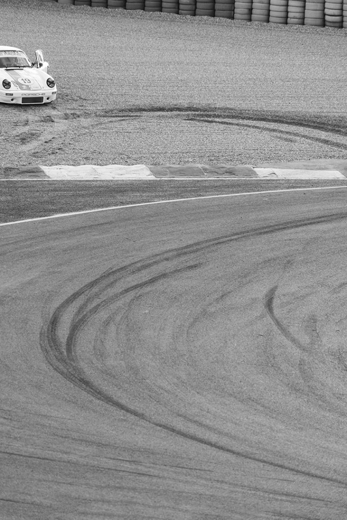 Photographie automobile Porsche accident circuit de Nevers Magny-cours