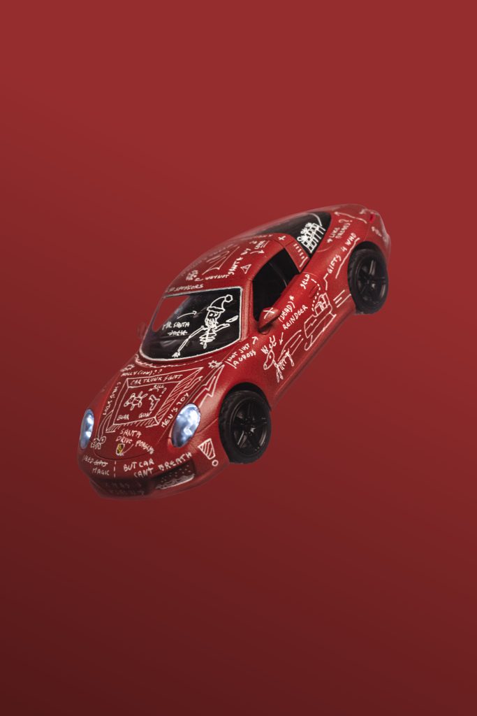 voiture miniature artistique sur le thème de Noel
