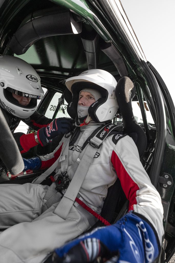 Echange de pilote durant la course d'endurance